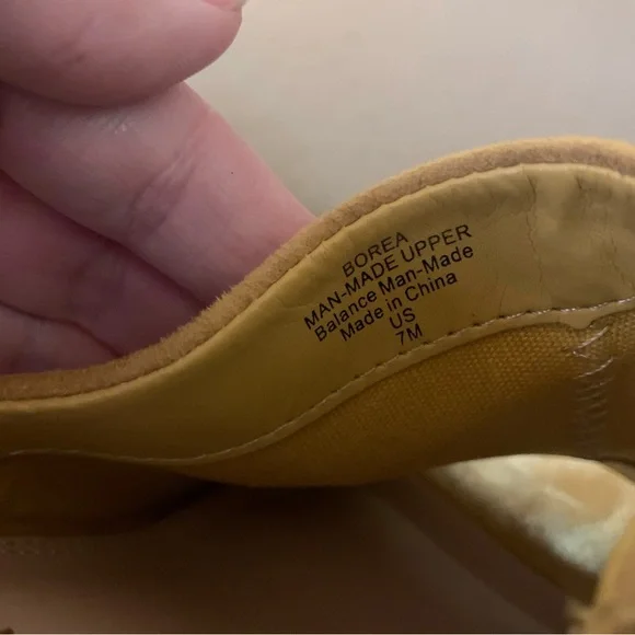 Kelly & Katie Borea Suede Shoes in Mustard Size 7 - Picture 4 of 4